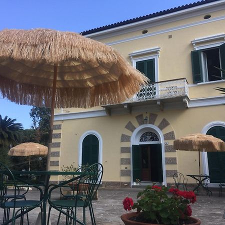Villa Teresa Porto Azzurro Exterior photo